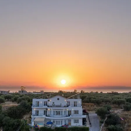 The White House Villa Hersonissos (Crete)